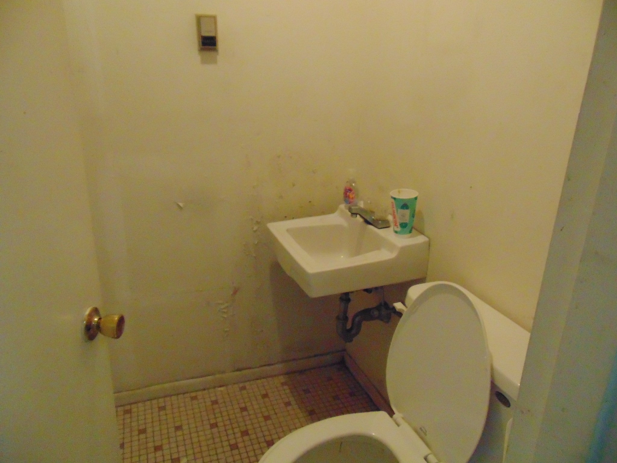 490 W Main St 2