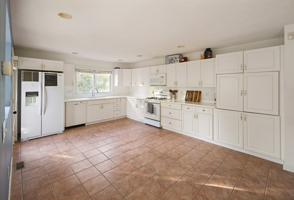 73 Half Crown Cir 73