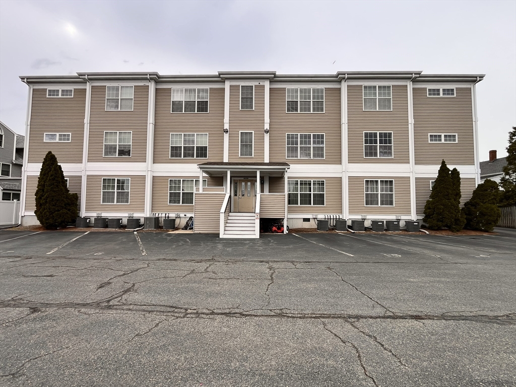 16 Margin St #8, Lynn, MA Photo #2