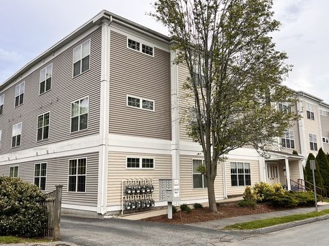 Photo of 16 Margin St #8, Lynn, MA 01905 (MLS # 73520092)