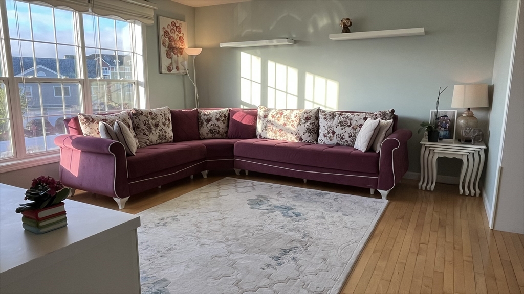 16 Margin St #8, Lynn, MA Photo #4