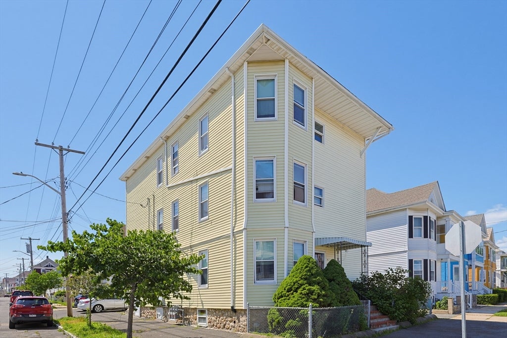 65 Arlington St, New Bedford, MA, 65 Arlington St, New Bedford, MA Photo #3