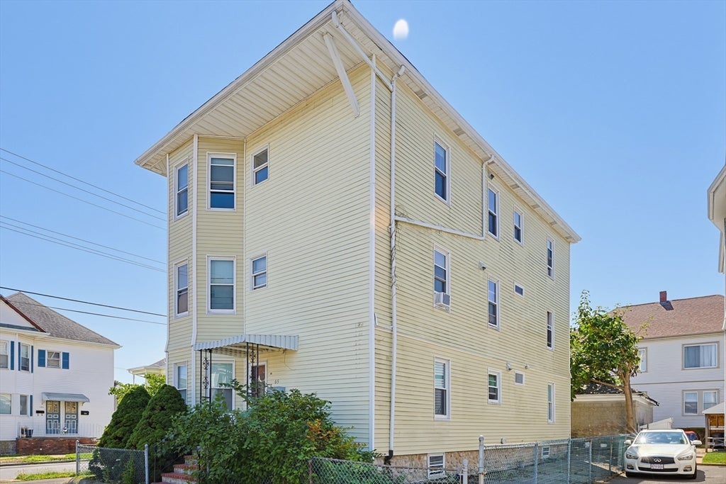 65 Arlington St, New Bedford, MA, 65 Arlington St, New Bedford, MA Photo #2