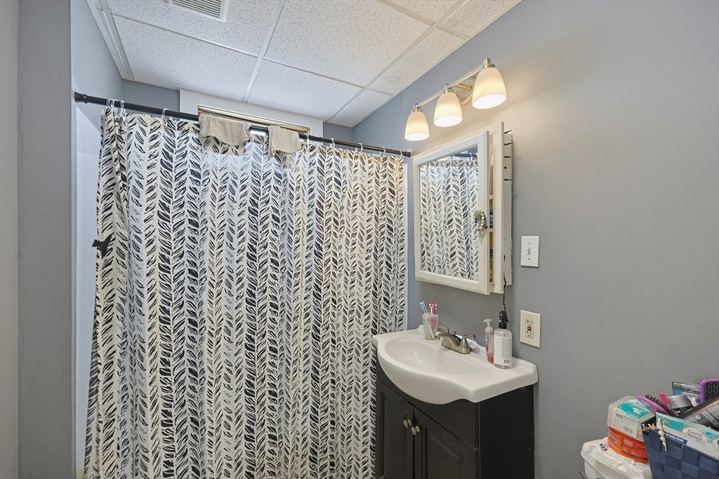 65 Arlington St, New Bedford, MA, 65 Arlington St, New Bedford, MA Photo #12