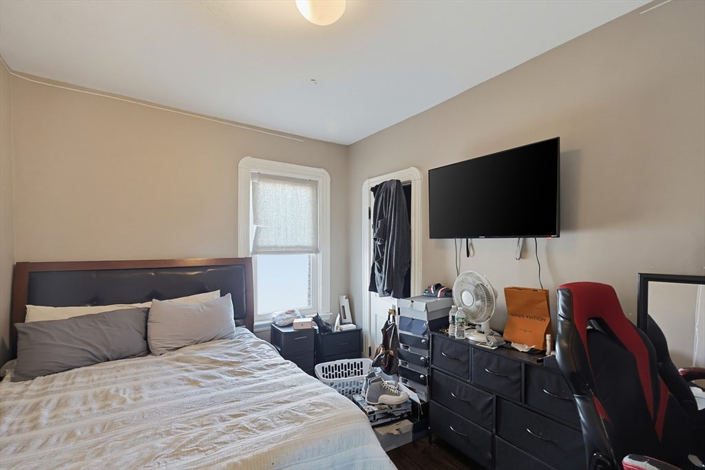 65 Arlington St, New Bedford, MA, 65 Arlington St, New Bedford, MA Photo #8