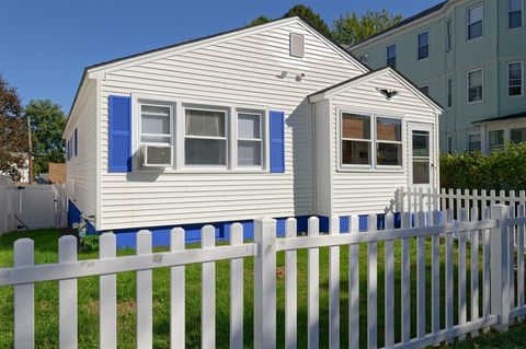 Photo of 121 Pilgrim Ave, Worcester, MA 01604 (MLS # 73527649)