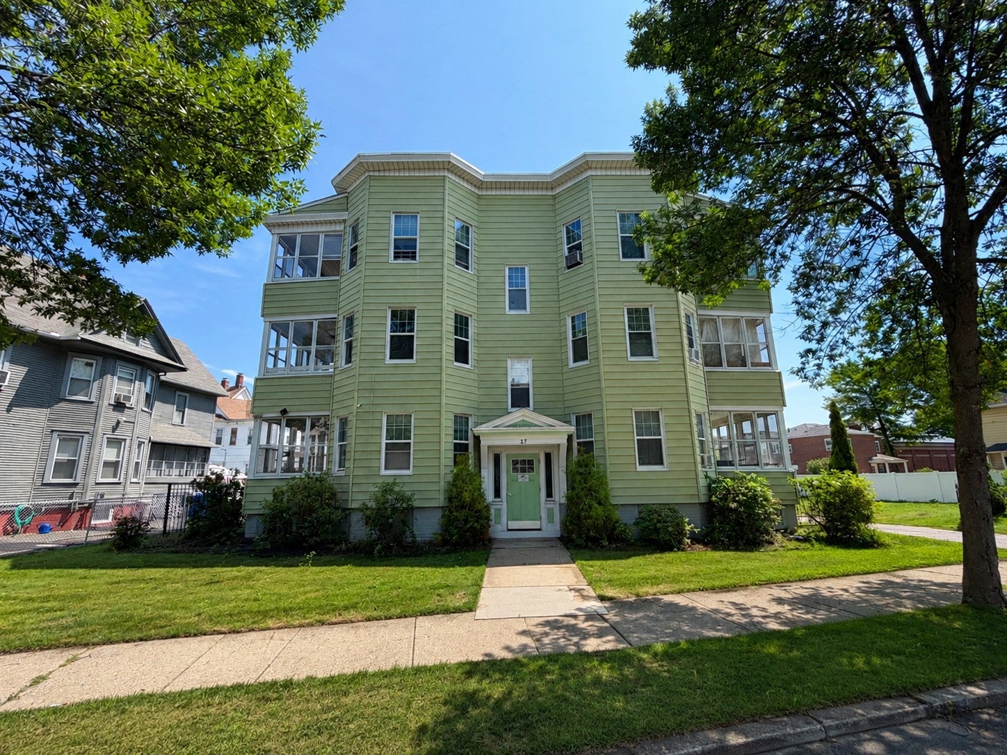 Photo of 15-19 Litchfield St, Springfield, MA