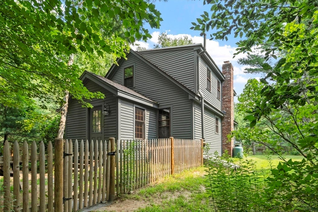 81 Vinton Pond Rd