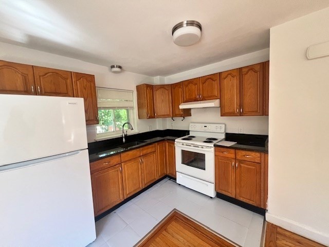1057 Main 6
