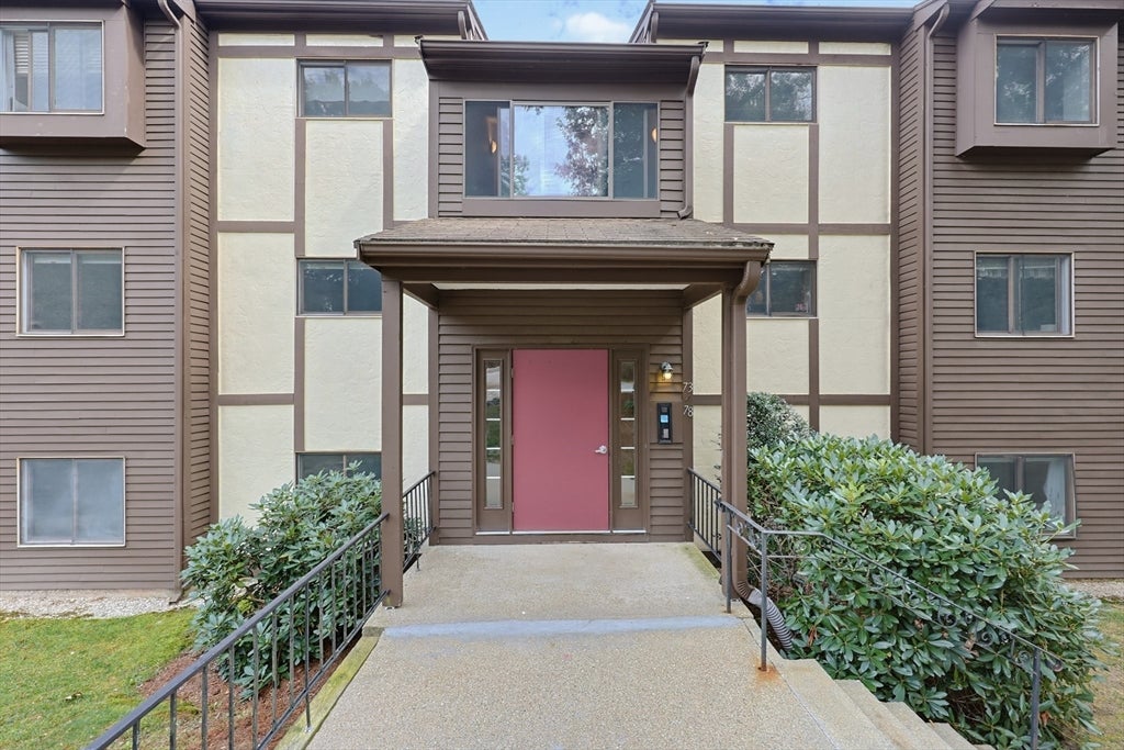 74 Highwood Dr #74, Franklin, MA Photo #2