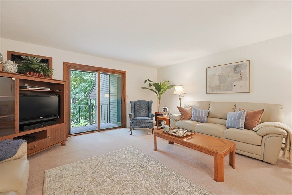 74 Highwood Dr #74, Franklin, MA Photo #7