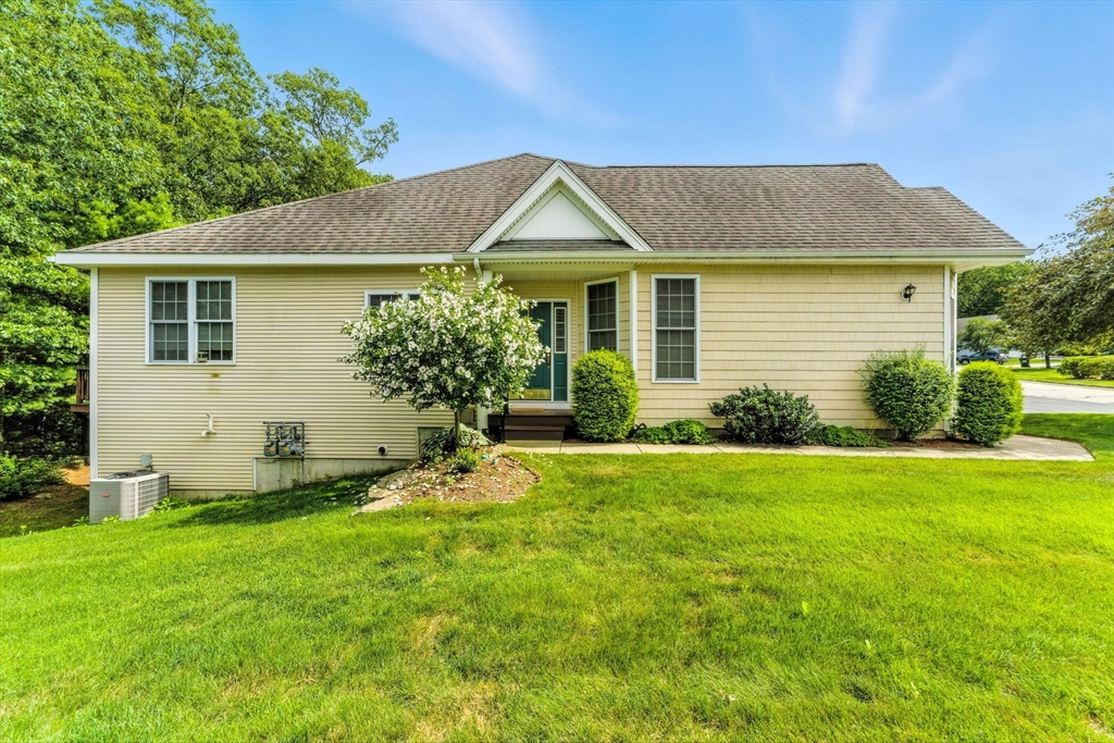 35 Andrews Dr 35