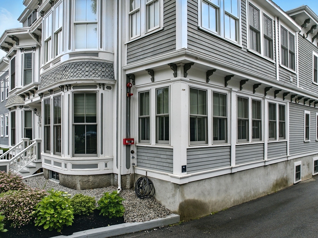 132 High St B