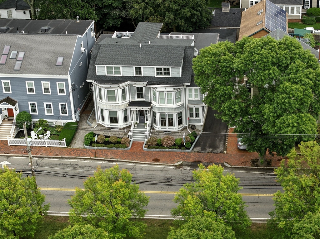 132 High St B