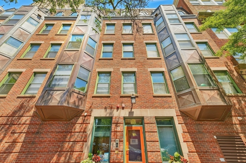 80-90 Broadway Street 3D