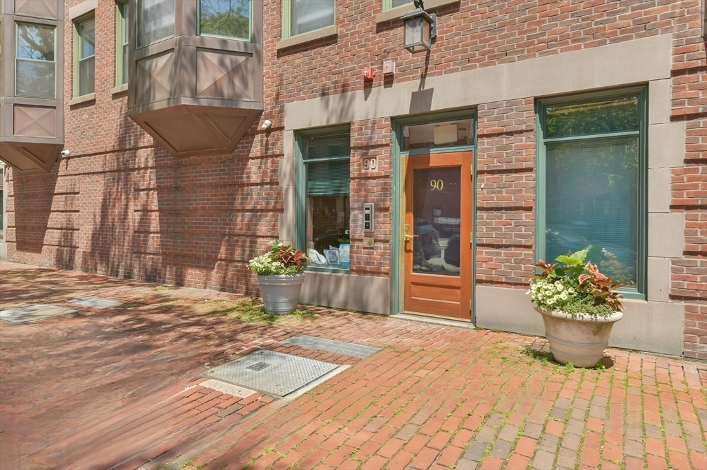 80-90 Broadway Street 3D