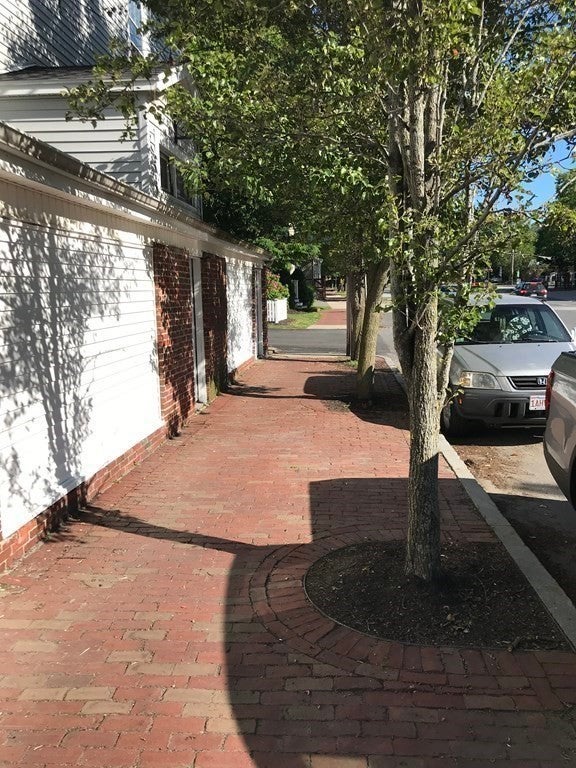 8-10 School St