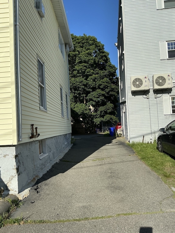 82 West Street