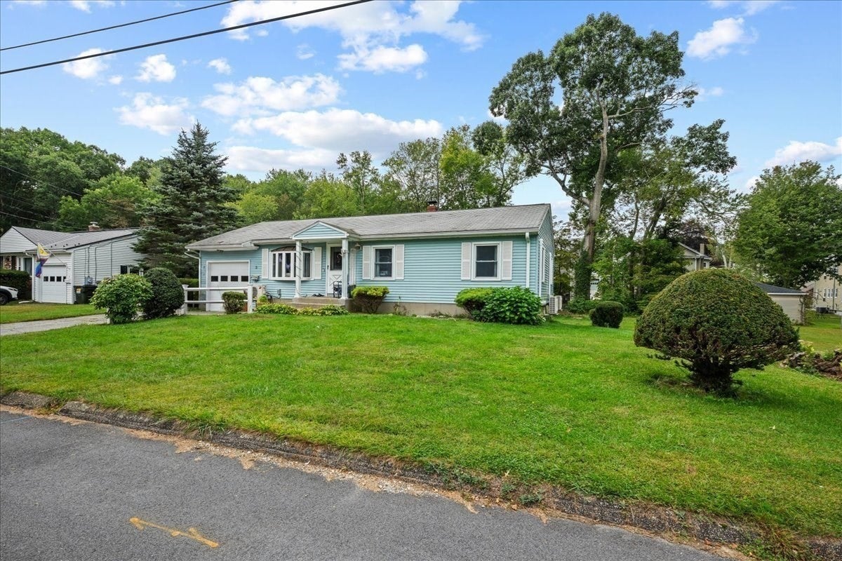 3 Vine St, Webster, MA, 3 Vine St, Webster, MA Photo #19