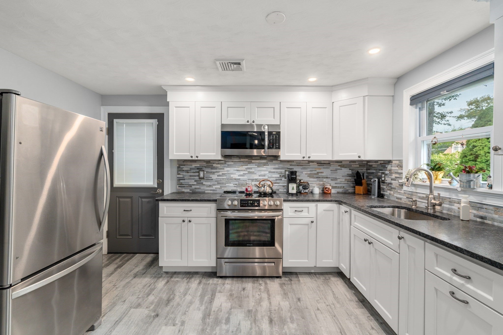 18 Julie Ave, Brockton, MA, 18 Julie Ave, Brockton, MA Photo #6
