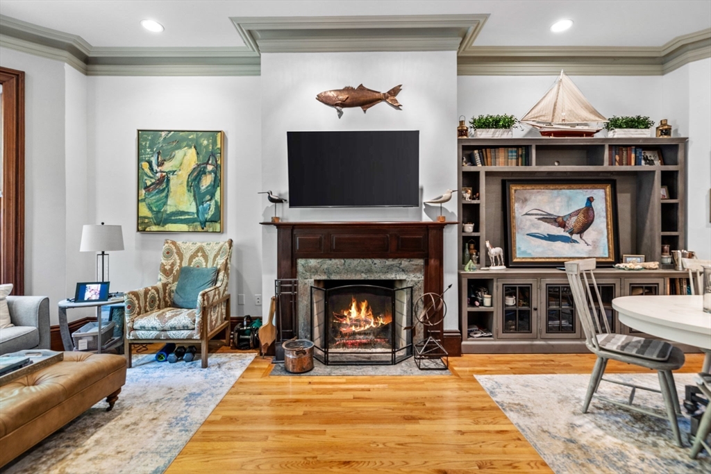 16 Holyoke St 2