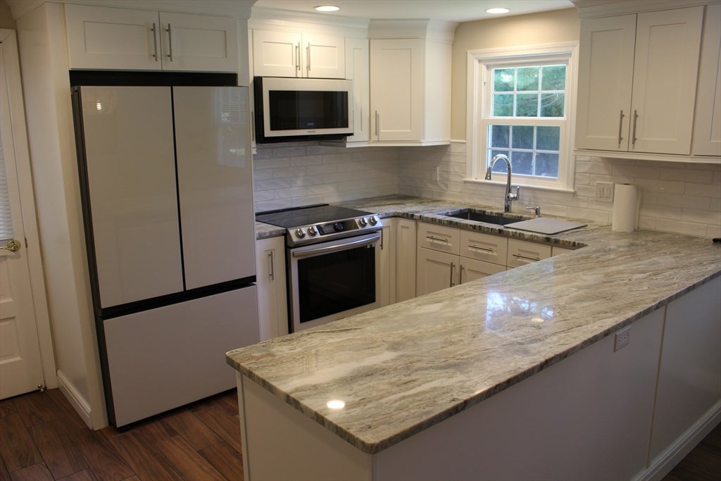 206 Debbie Drive, Leominster, MA, 206 Debbie Drive, Leominster, MA Photo #3