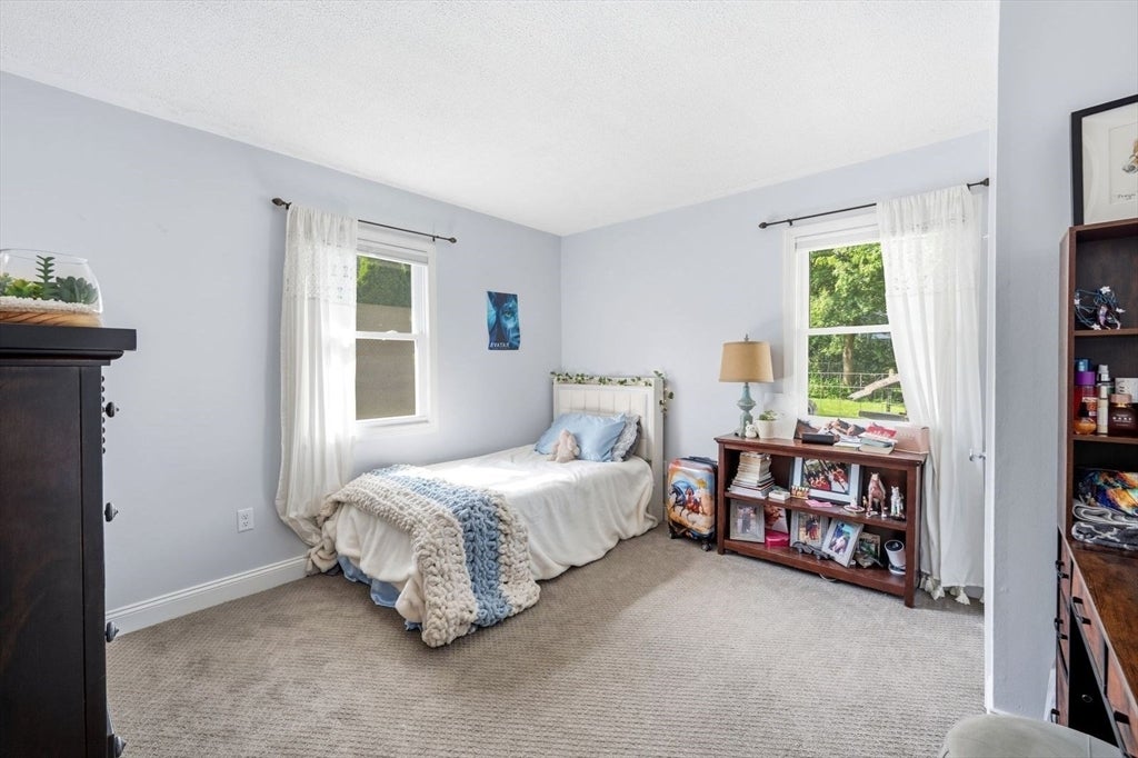 33 Deer Pond Drive, Leicester, MA Photo #17