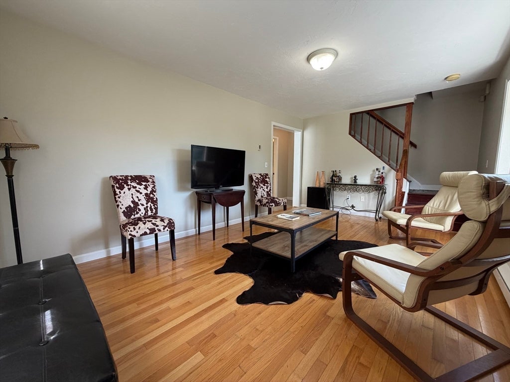 46 Winneconnett Rd, Worcester, MA Photo #3