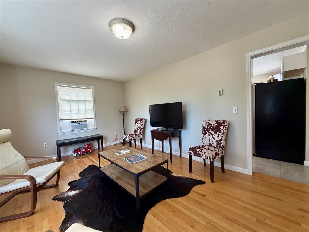 46 Winneconnett Rd, Worcester, MA Photo #18