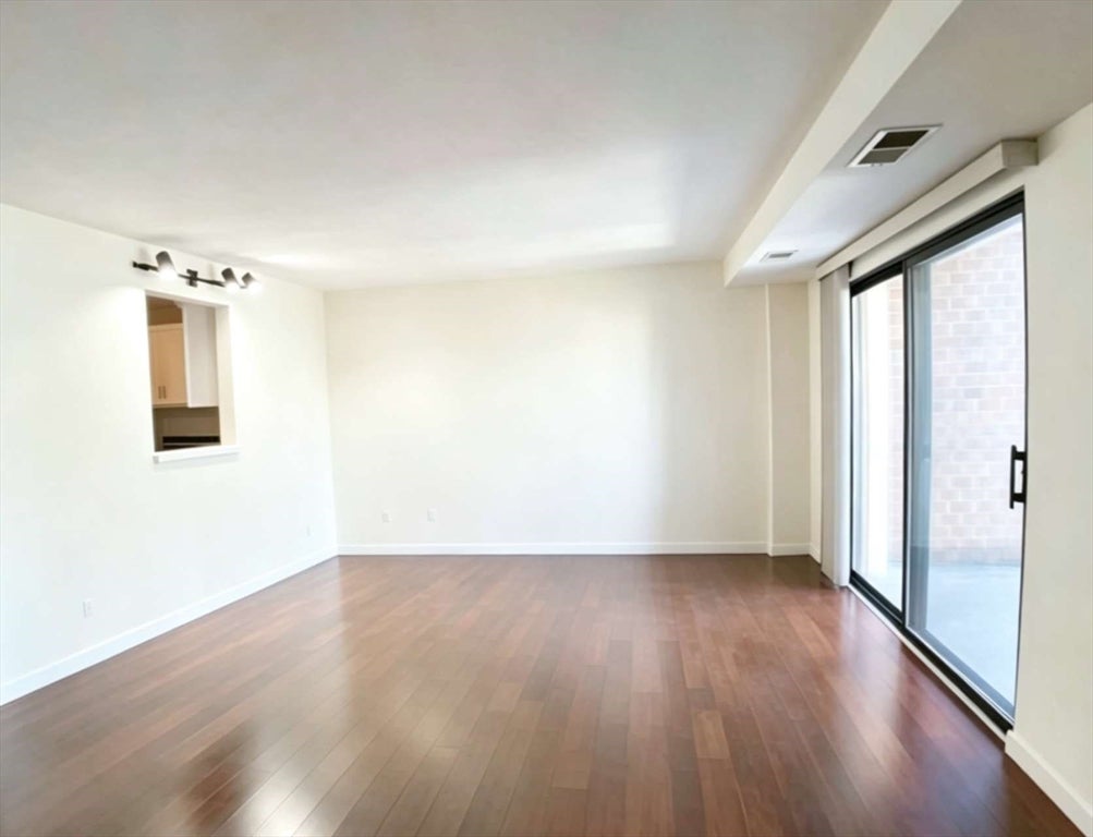 12 Mount Vernon St 25