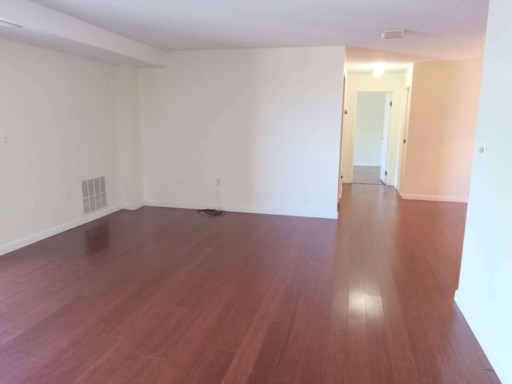 12 Mount Vernon St 25