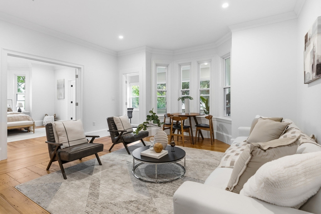 179 Main St 1