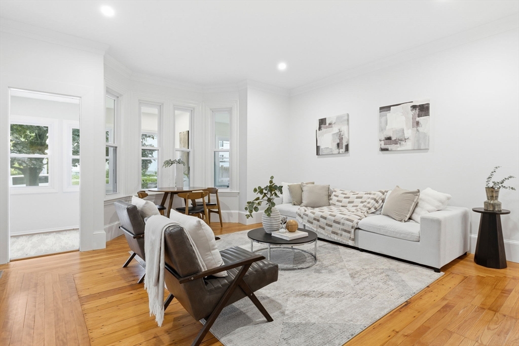 179 Main St 1