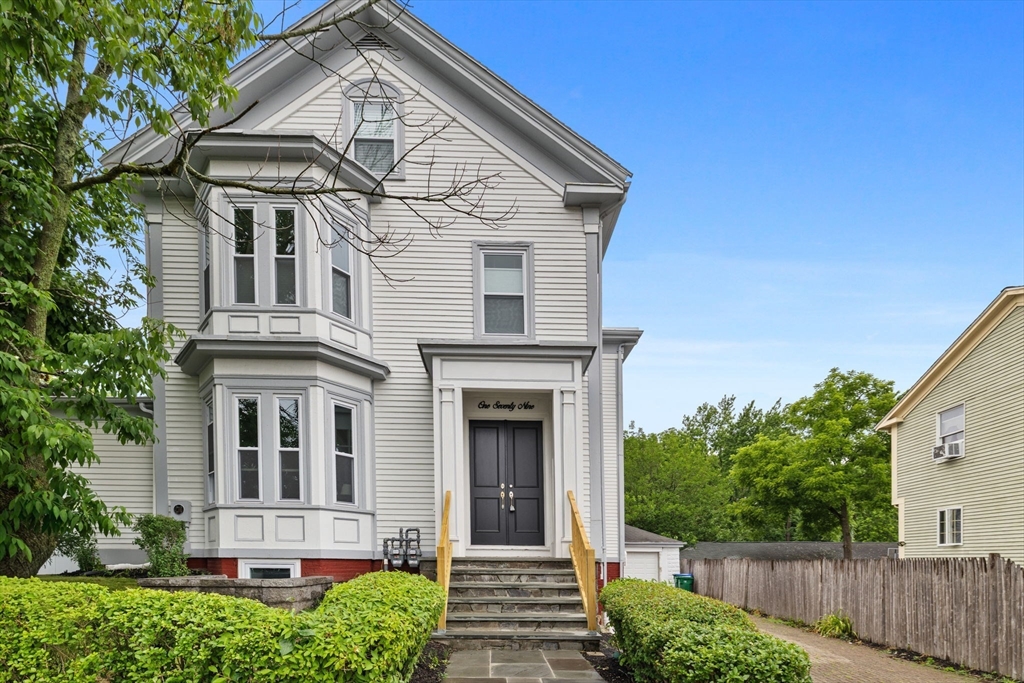 179 Main St 1