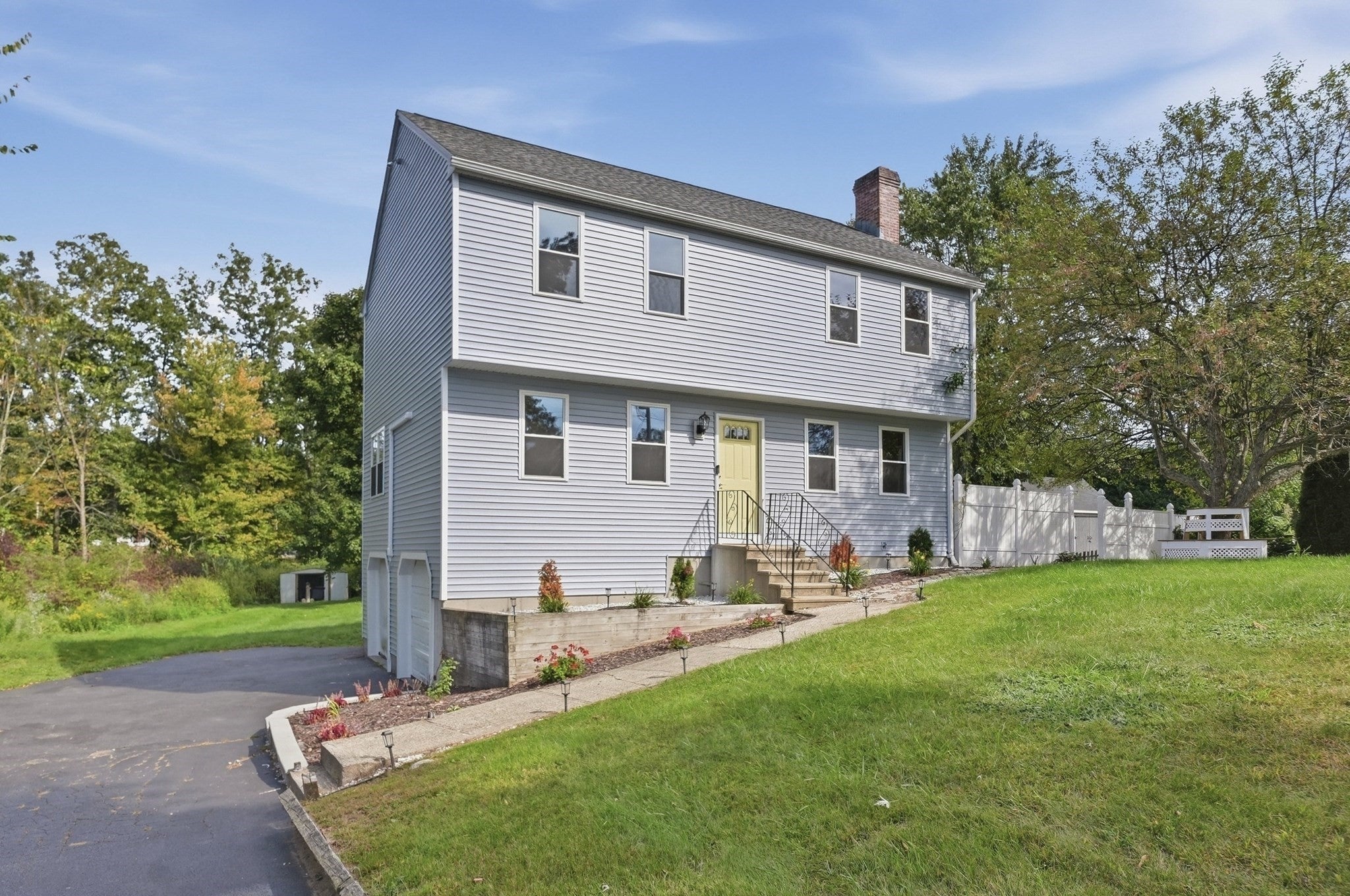 769 Grafton Street, Shrewsbury, MA Photo #2