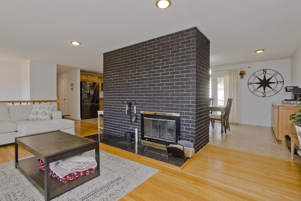 62 Davis Rd