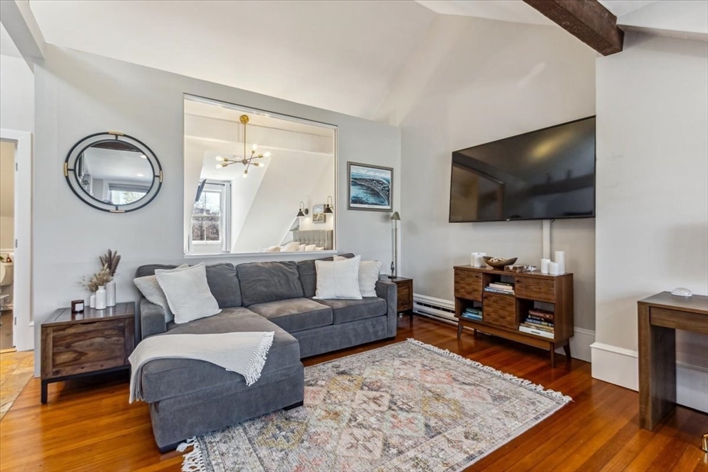 427 Shawmut 5