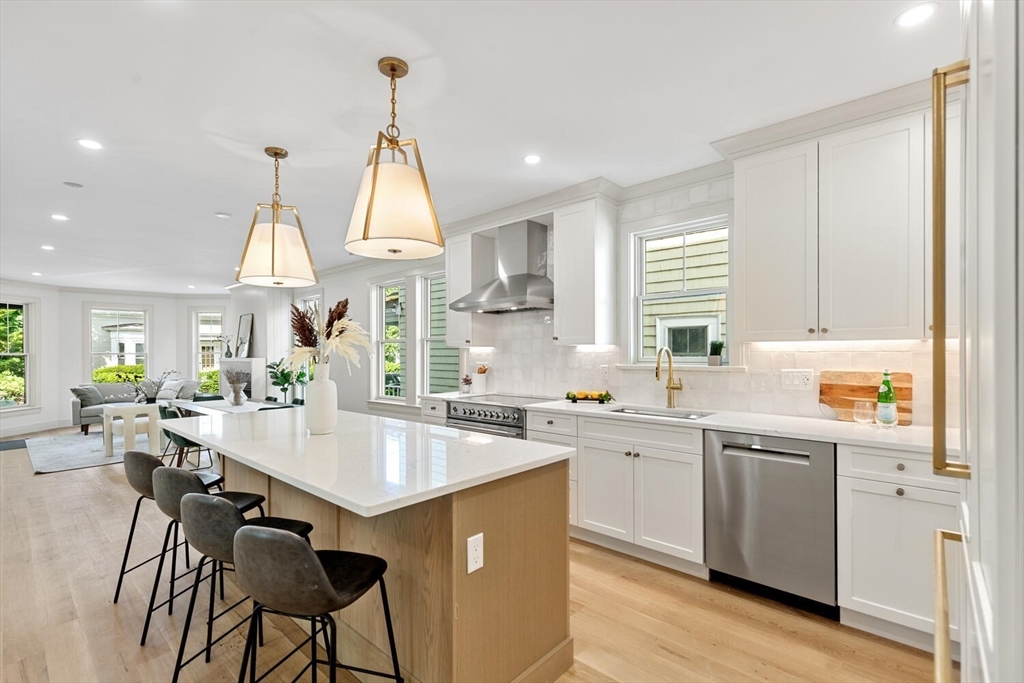 8 Holly Ave 1