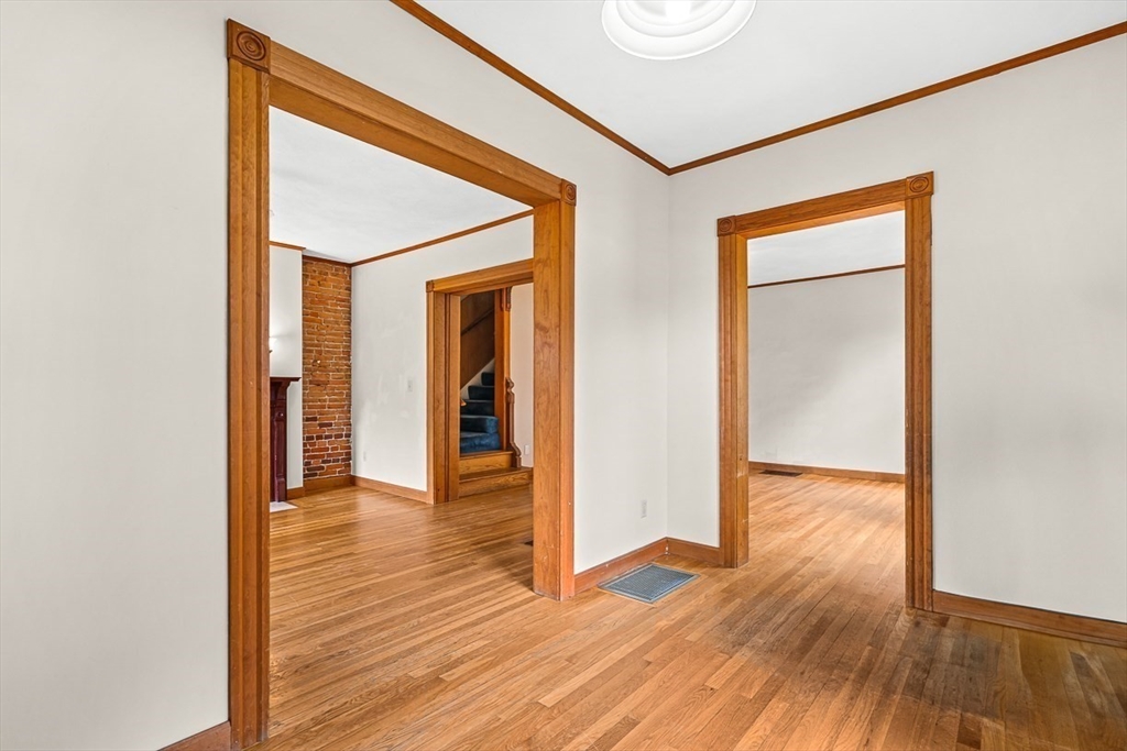 42-44 Aldie St