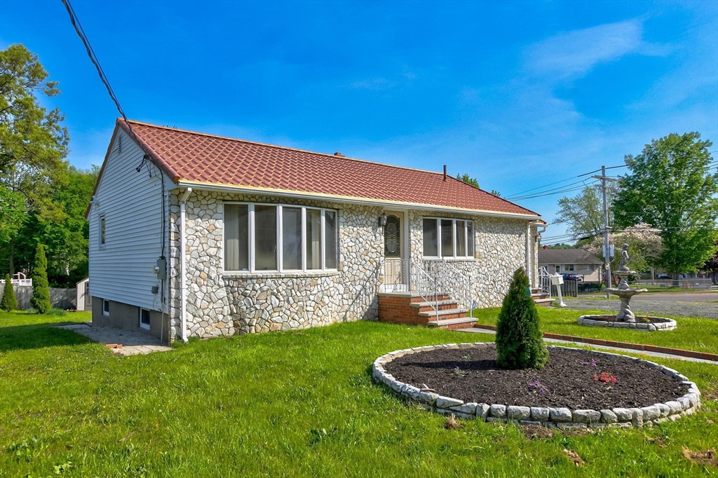 2 Herrick Road