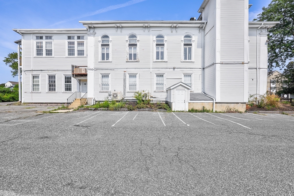86 Pleasant St