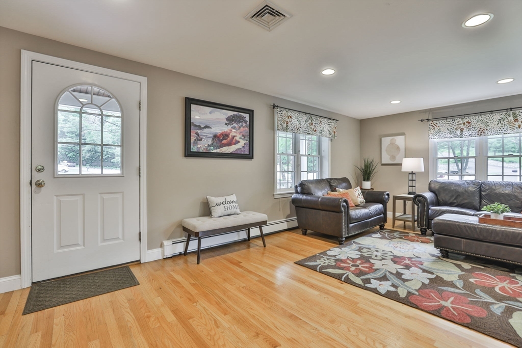 33 Reynolds Rd