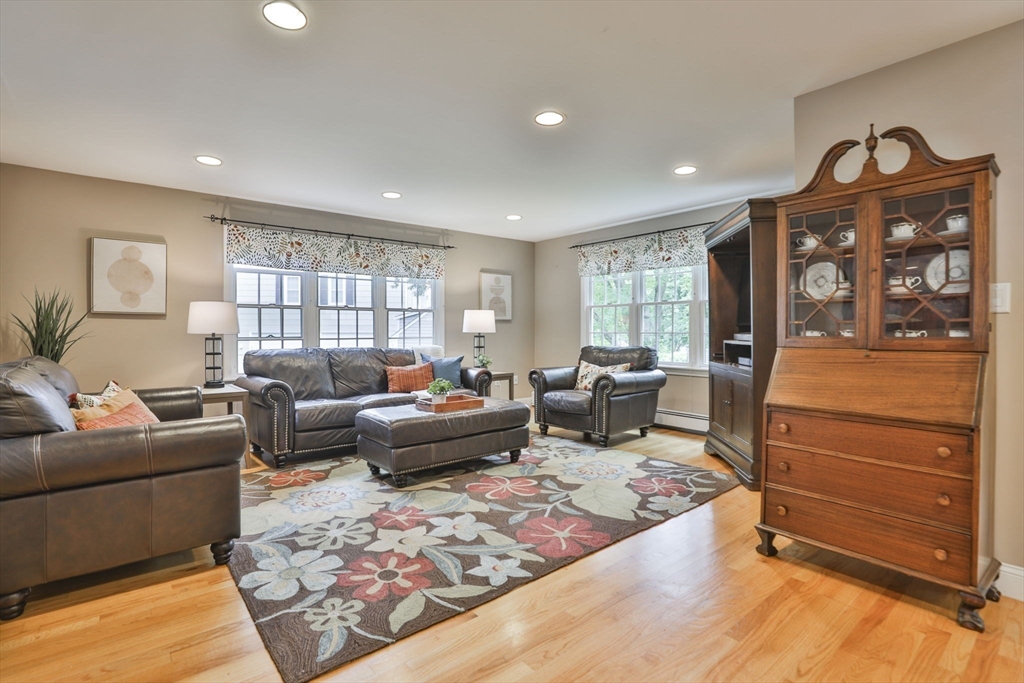 33 Reynolds Rd