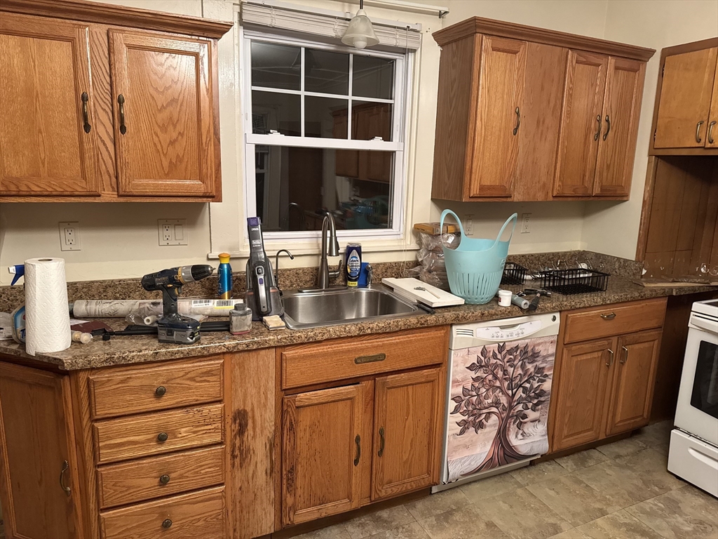 60 Beach Ave 2