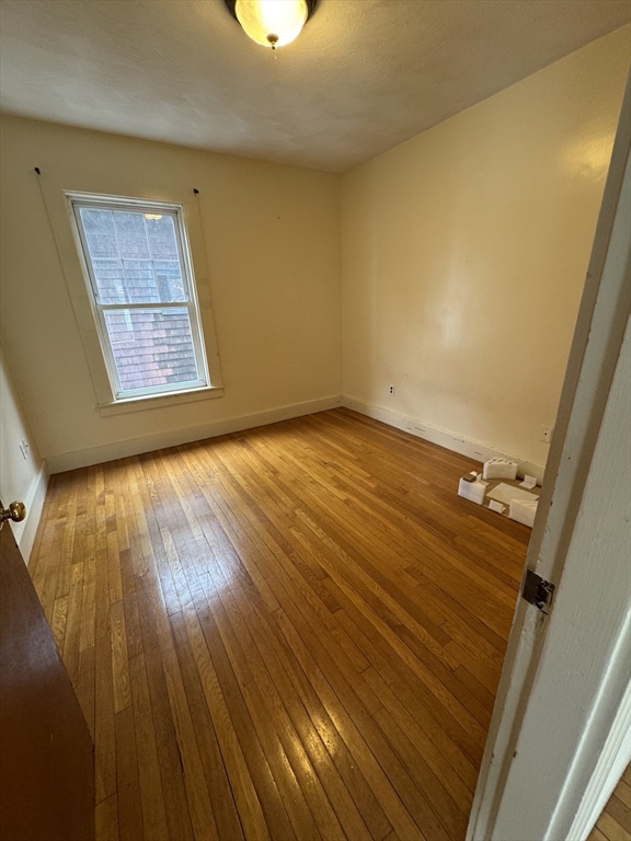 60 Beach Ave 2