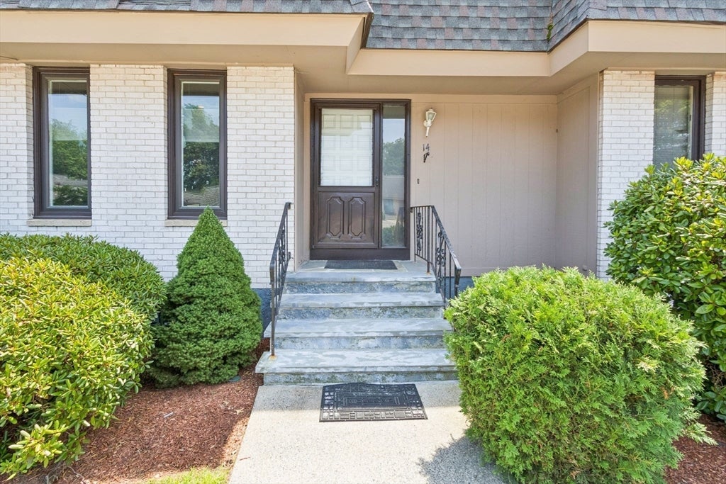 14 Grove Square 14