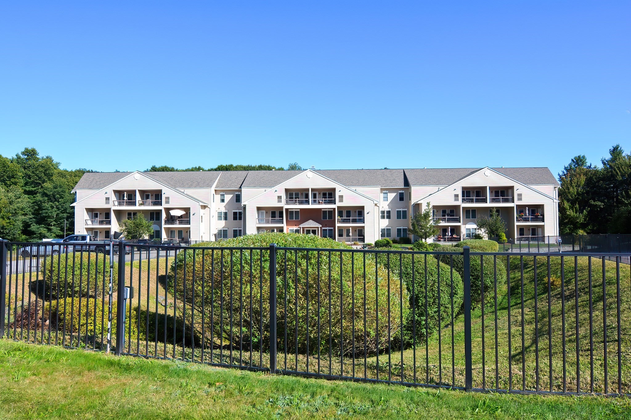 Photo of 216 Reservoir ST, Holden, MA