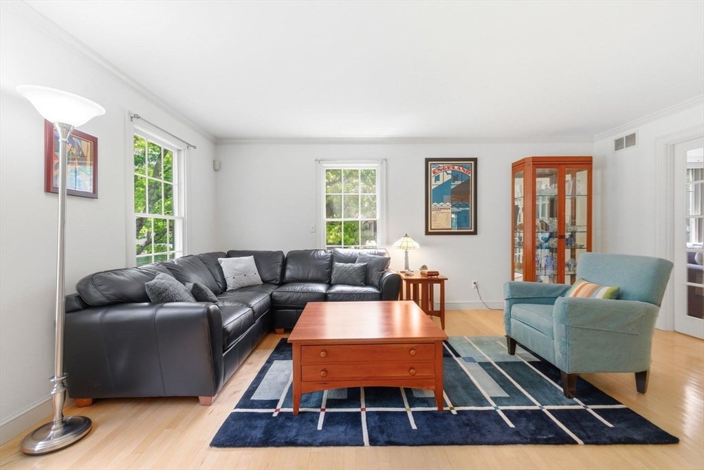 2 Laurel Street, Lexington, MA, 2 Laurel Street, Lexington, MA Photo #13
