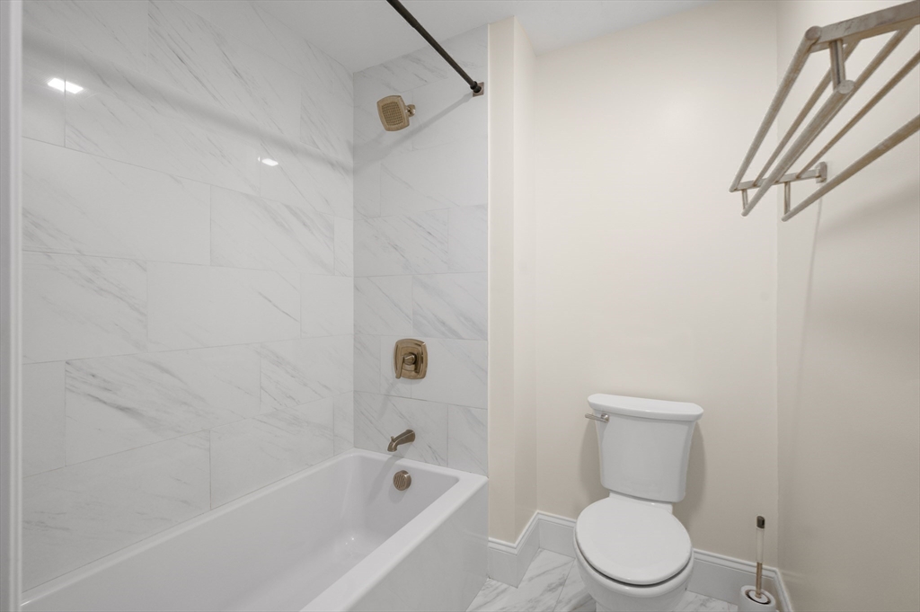 13 Bailey Pond Rd #13, Amesbury, MA Photo #19