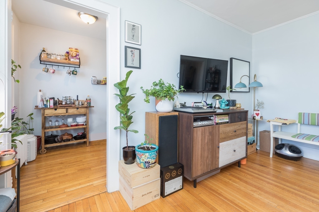 22 Concord Ave 10